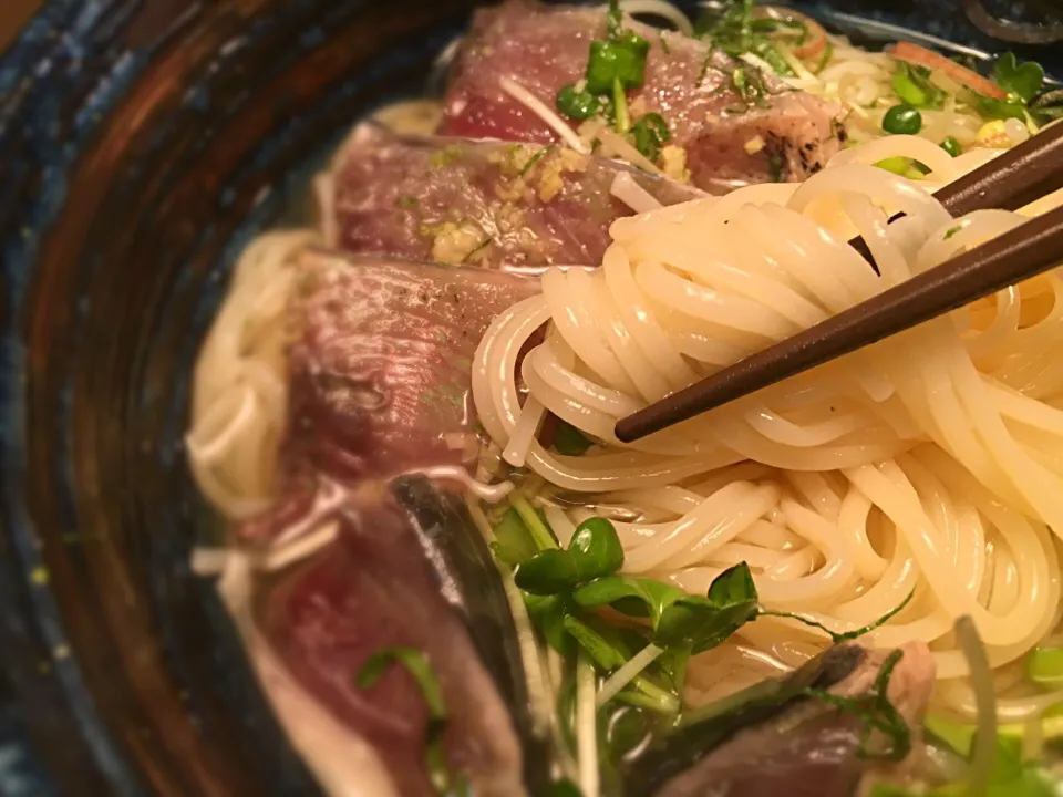 宍喰流 藁焼き鰹のたたきそうめん10|半田手延べそうめんの店 阿波や壱兆さん