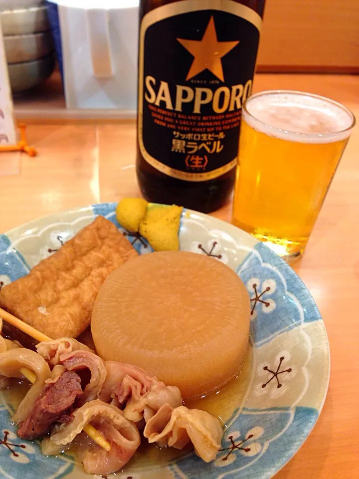 おでん3種と瓶ビール（大）で¥730
@京橋|しらこさん