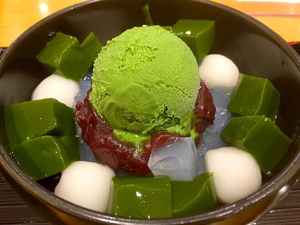 Matcha ice cream with azuki beans|sgさん