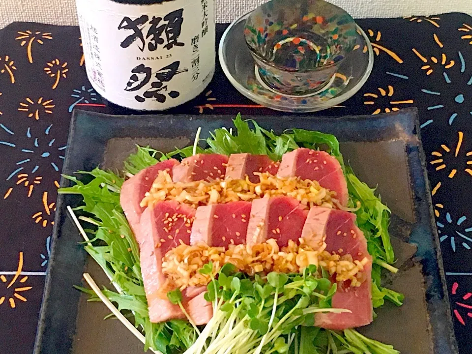 Snapdishの料理写真:中トロたたきを香味甘酢タレで
獺祭 純米大吟醸 磨き二割三分（山口）|藤井裕之さん