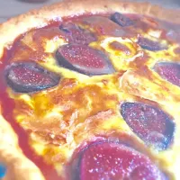 Snapdishの料理写真:Quiche de chèvre, figues, et miel シェーブルチーズと無花果のキッシュ🍴蜂蜜と一緒に🍯|mkさん