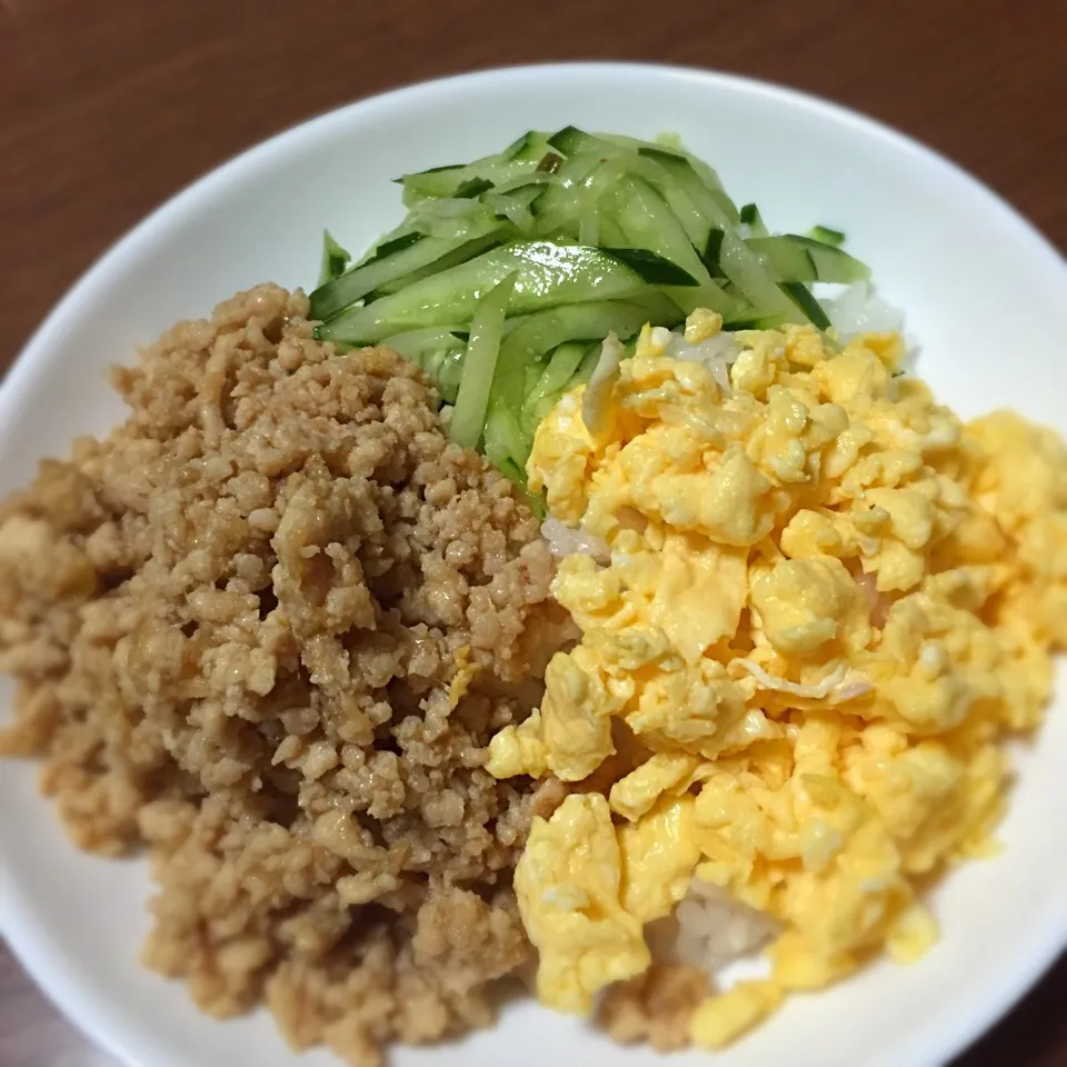 三色丼|まるちゃんさん