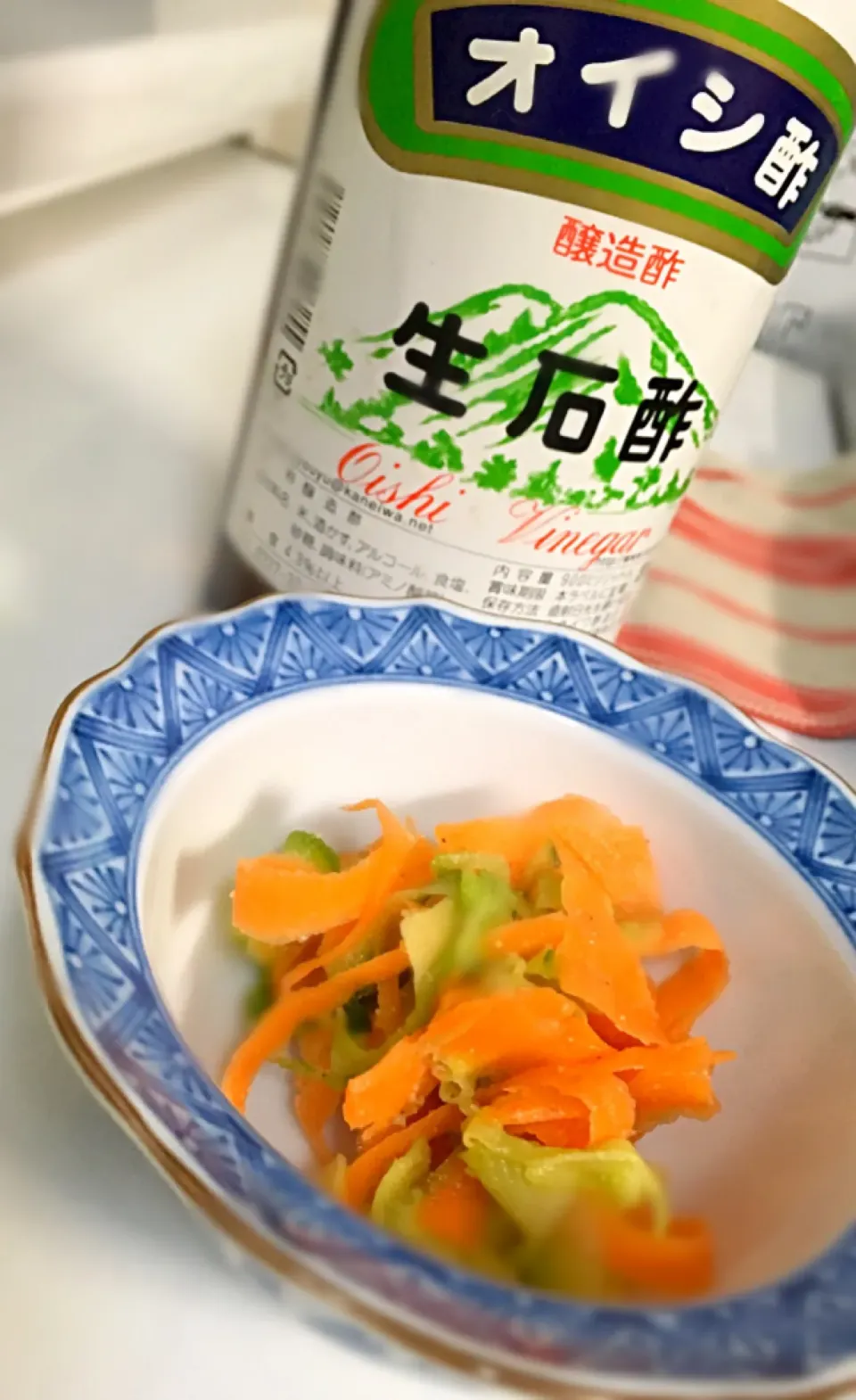 好きな野菜を酢に漬けといて すりゴマとマヨネーズ足せばごまドレサラダ|Ryokoさん