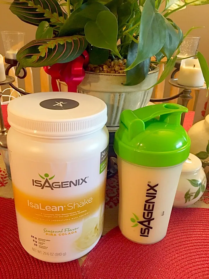 Piña Colada protein Isalean shake🌴🍍|🌺IAnneさん