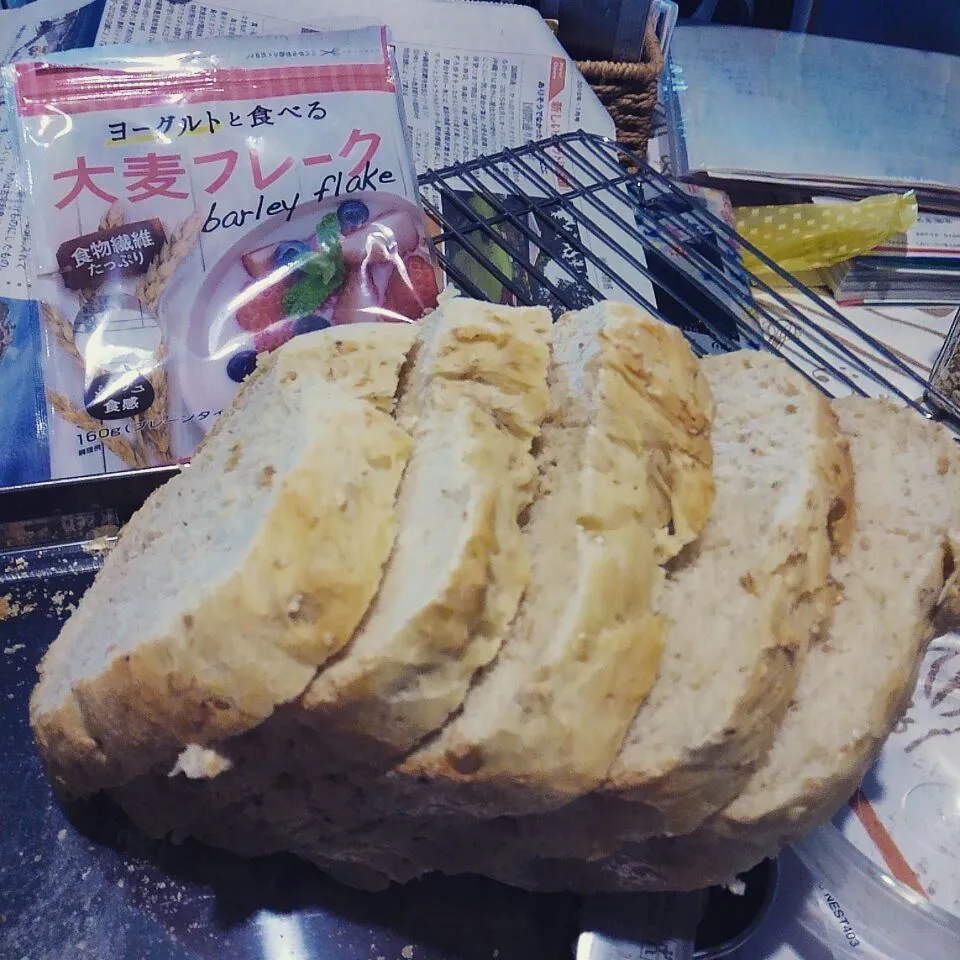 大麦フレーク入り食パン|ほんださんさん