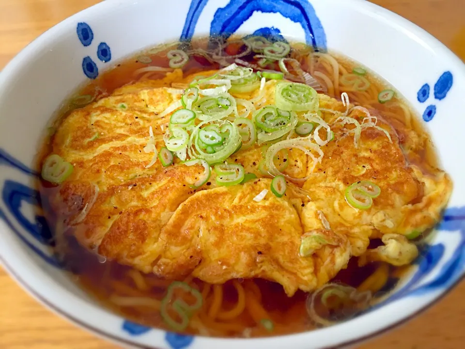 天津麺ぽい具載せラーメン 〜 ベースは日清のラ王醤油（袋麺）|リフルシャッフルさん