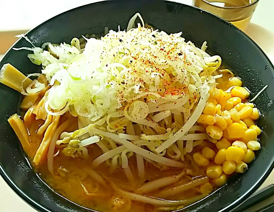 もやしタップリ味噌ラーメン|哲さん