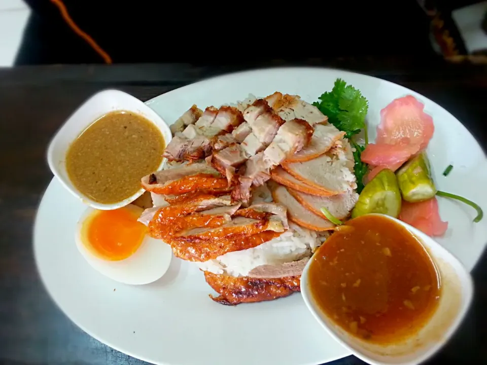 Chinese crispy pork ,grill duck , pork . Mix|Heartさん