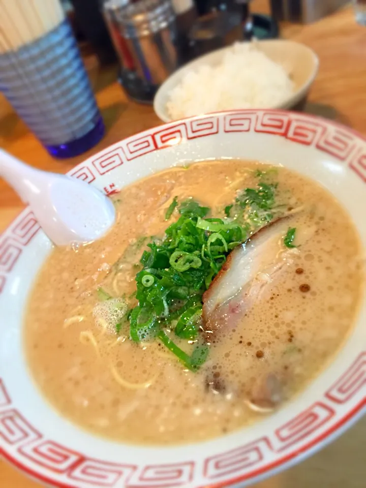 豚骨醤油ラーメン|チカさん