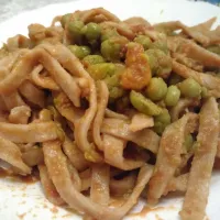 Snapdishの料理写真:pasta integrale con piselli|Maria Pastoreさん