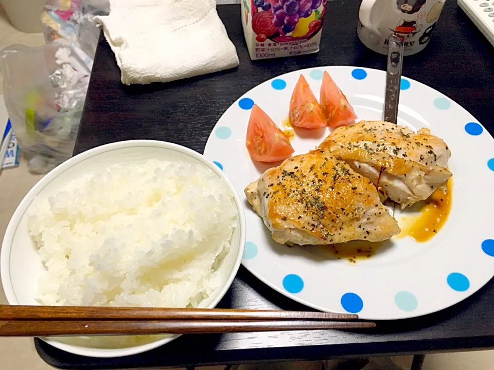 Snapdishの料理写真:鶏モモバジル風味|Yu-jiさん