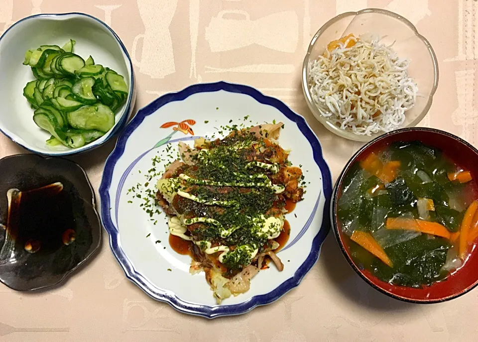 お好み焼き 根菜中華スープ しらすおろし きゅうり浅漬け|Junko Tominagaさん