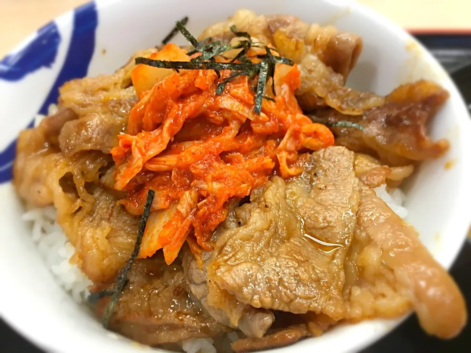 ข้าวหน้าเนื้อย่าง キムカル丼@ที่ญี่ปุ่น ร้าน MATSUYA 松屋|akiさん