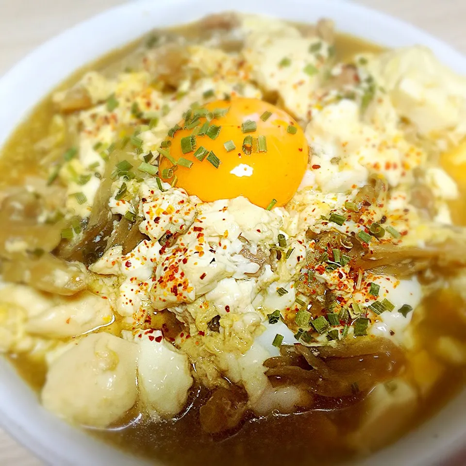 ご飯の代わりに豆腐を敷き詰めた親子丼|食レポ エステオヤジ @高石さん