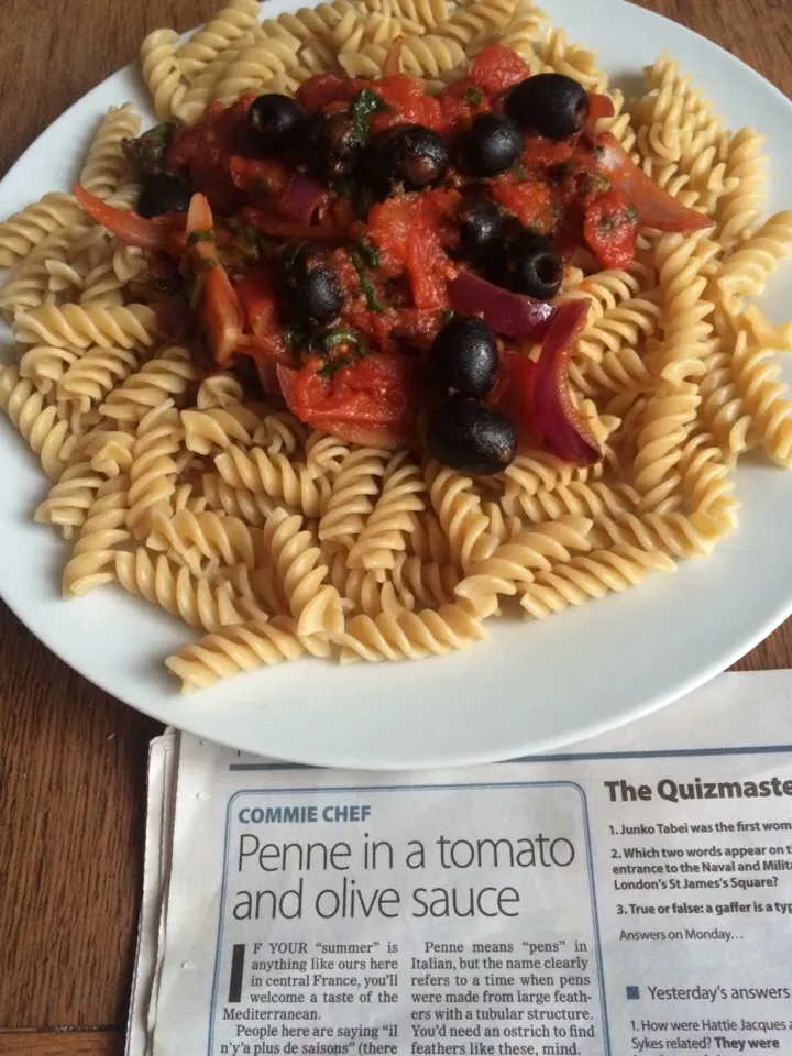 Penne in a tomato & olive sauce (Morning Star's Commie Chef recipe)|Nick Hiderさん