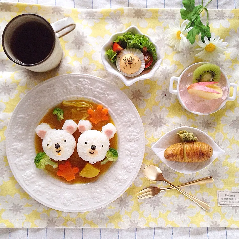 くまさんかれーらいす。２歳息子の朝ごはん。|なほさん