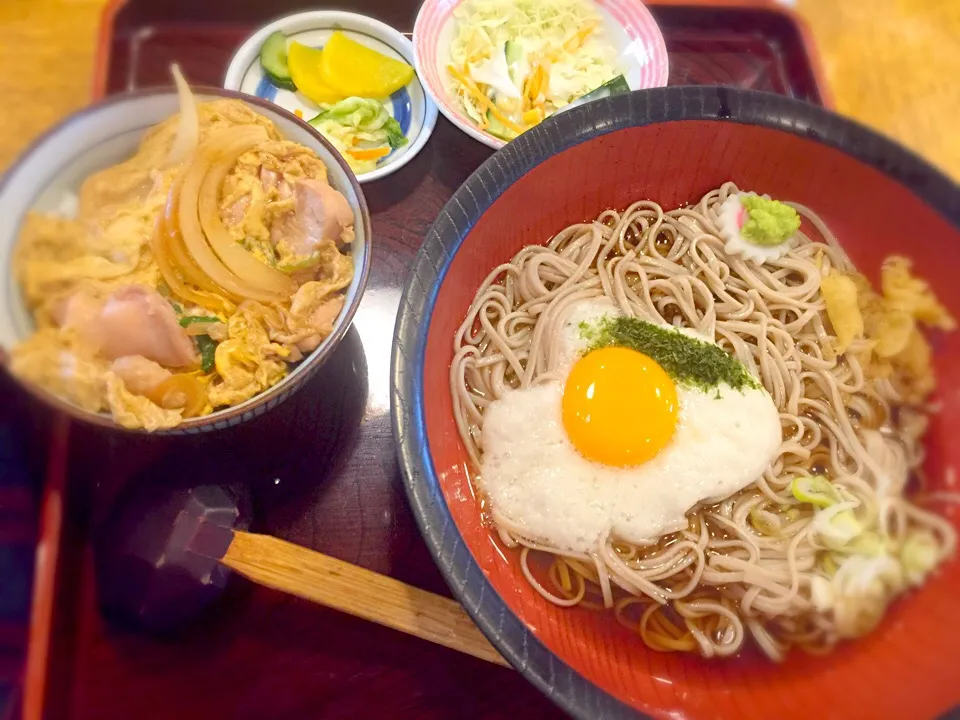 松島の冷やしとろろそばとミニ親子丼|ともさん