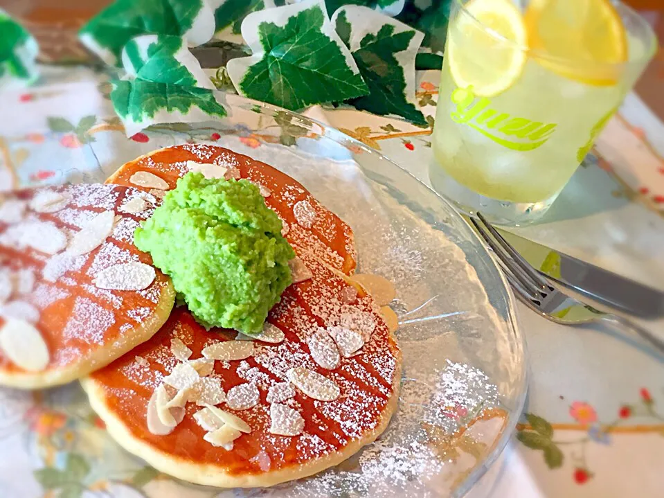 ランチ🍴パンケーキずんだ餡のっけ&ハニューレモネード🍋|あゆさん