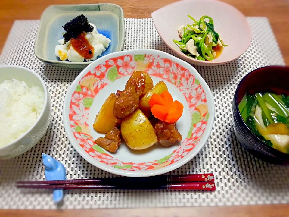 ☆豚肉と新じゃがの煮物
☆長芋の梅肉かけ
☆三つ葉と鶏肉の和え物
☆小松菜とちくわのお味噌汁|なべちゃんさん