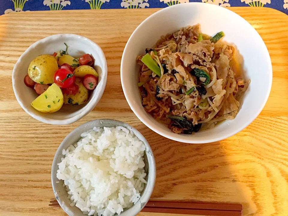 新じゃがのガリバタ炒め&肉野菜炒め✧*|Makiさん