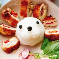 Snapdishの料理写真:ささみのトマトチーズカツでライオンさんプレート