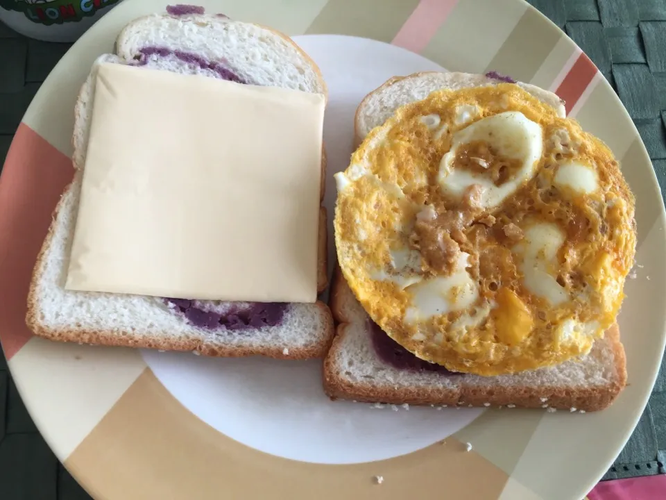 Look microwave egg with cheese and sweet potato bread|janiceさん