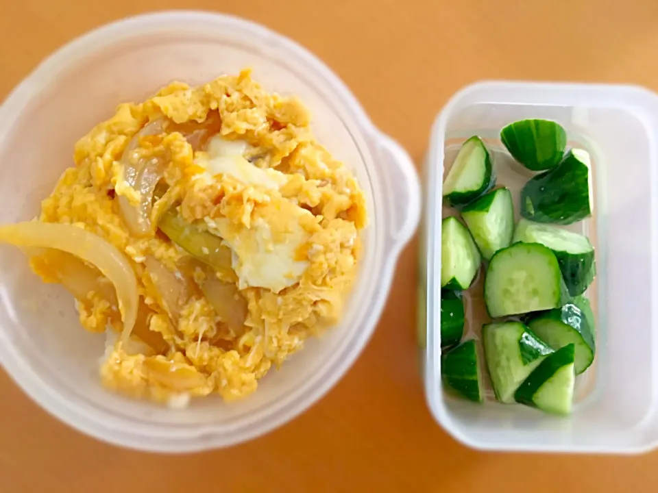 節約弁当🍱玉子丼＋ピクルス|しずかさん