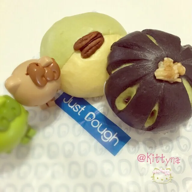 🍌🍫Bun & 💜Sweet Potato Almond Flake🌰|🎀Kittyna🌸さん