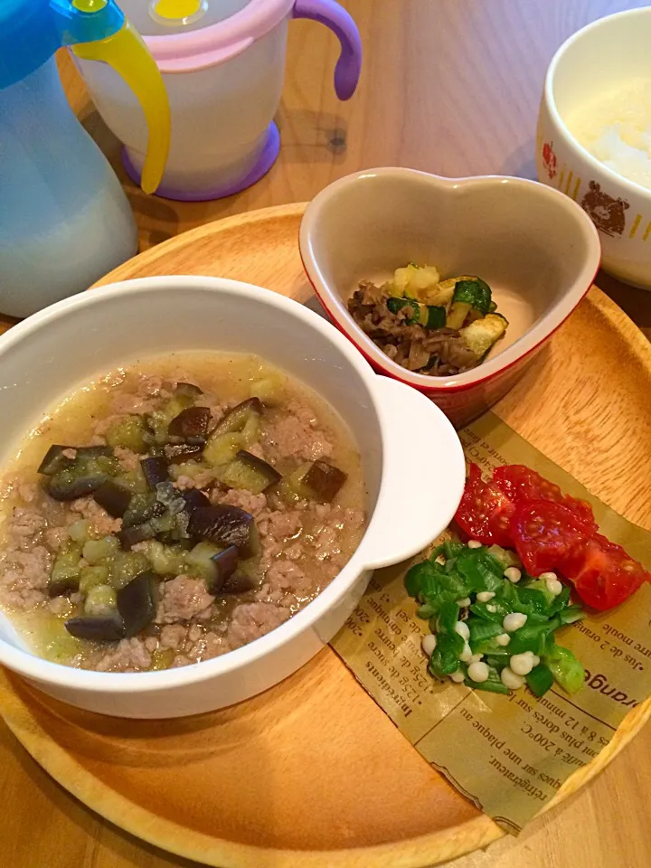 離乳食後期
～6/21夕飯～
☆麻婆茄子(和風だし味噌風味)
☆ズッキーニ舞茸塩バター炒め
☆おくら、プチトマト
☆軟飯|airi-nさん