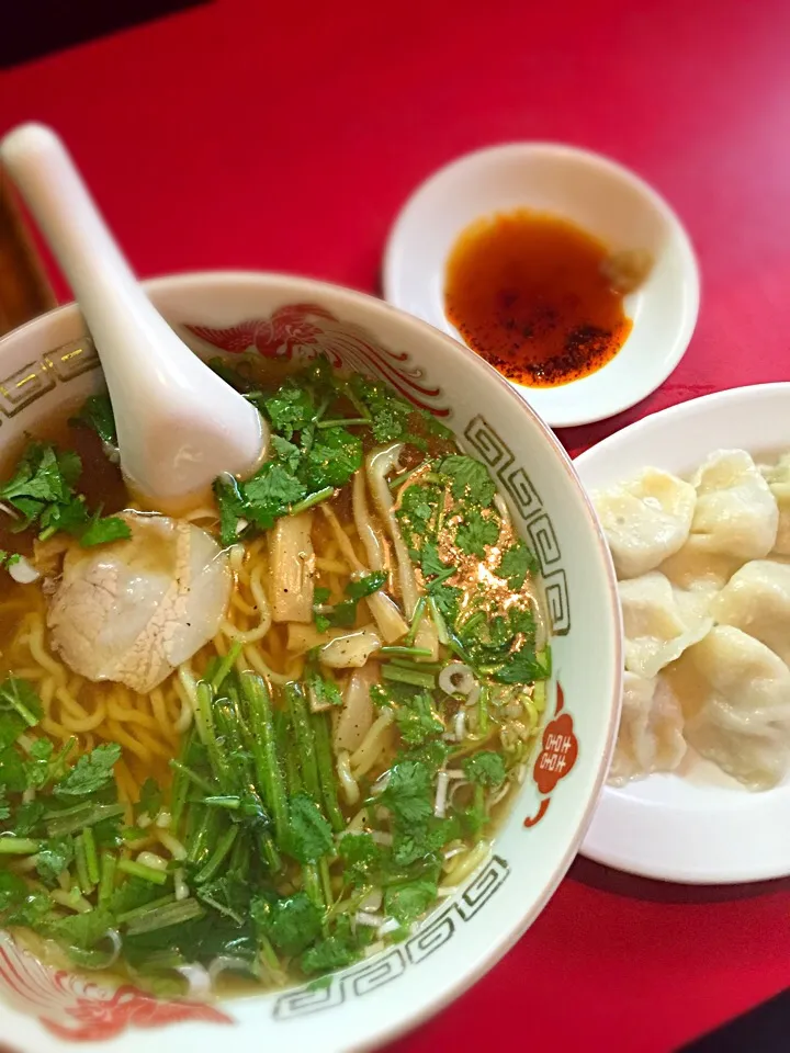 香菜ラーメン
水餃子|Noriyuki Saitoさん