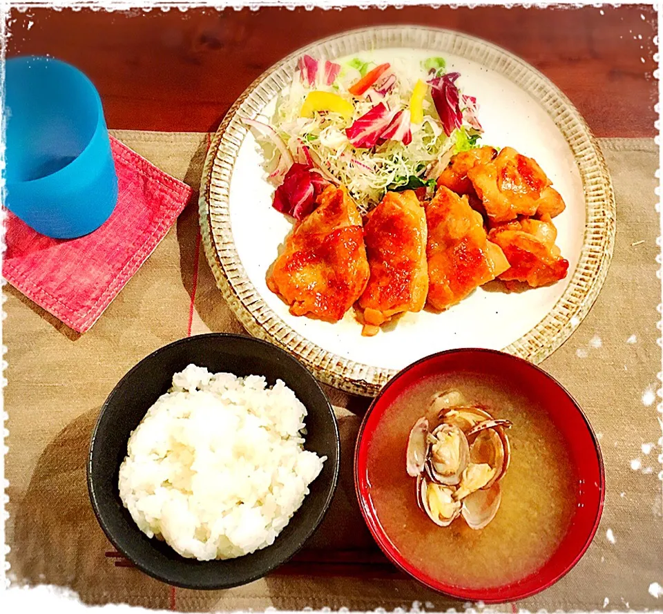 夜ご飯
照り焼きチキン
あさりのお味噌汁
ご飯|nachiさん