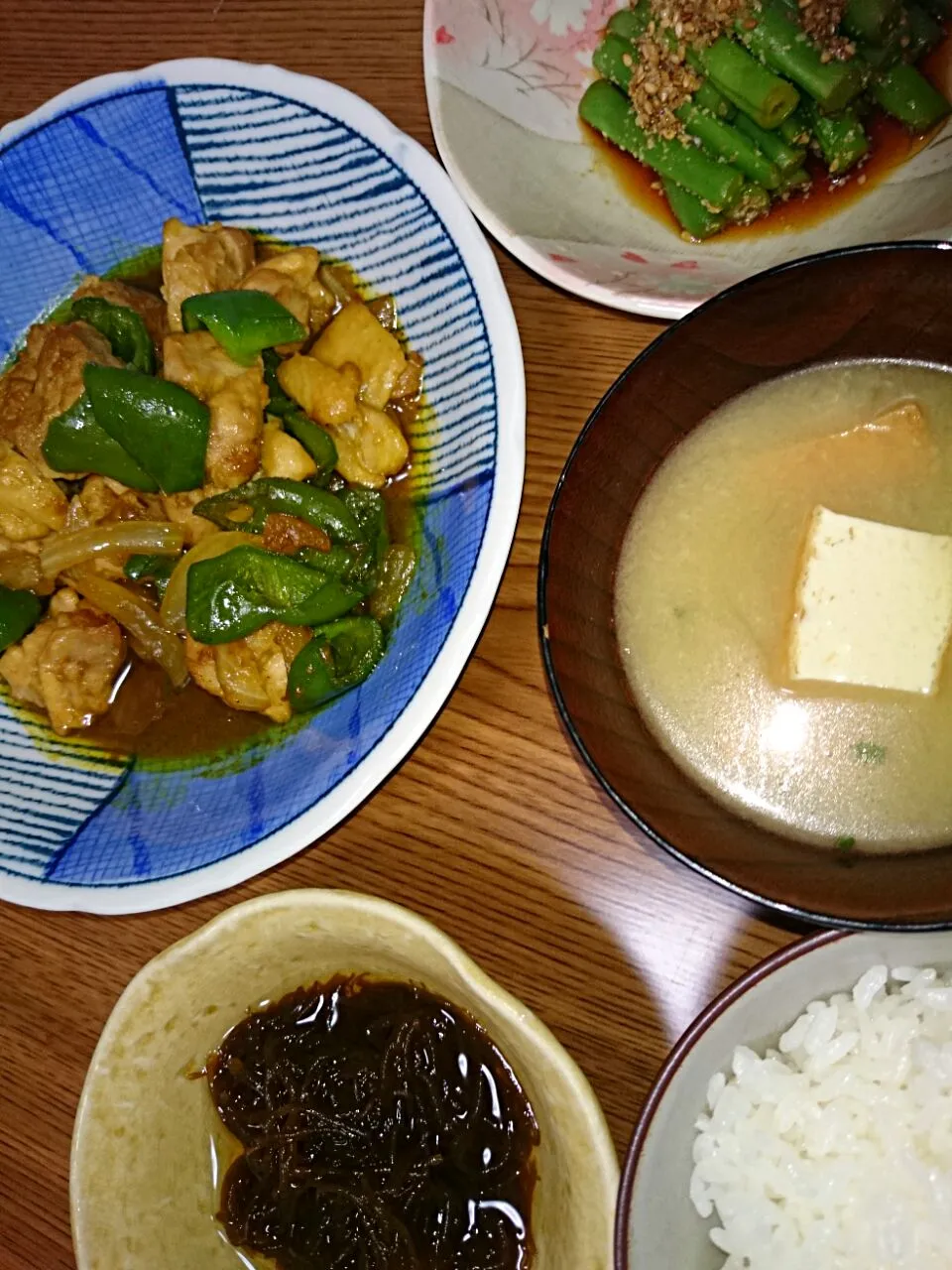 ・鶏肉のカレー照り焼き
・いんげん豆の胡麻和え
・もずく酢
・厚揚げの味噌汁|ようかんさん