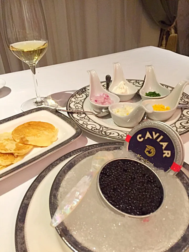 Snapdishの料理写真:Caviar|Obeoom Jumsai Na Ayudhyaさん