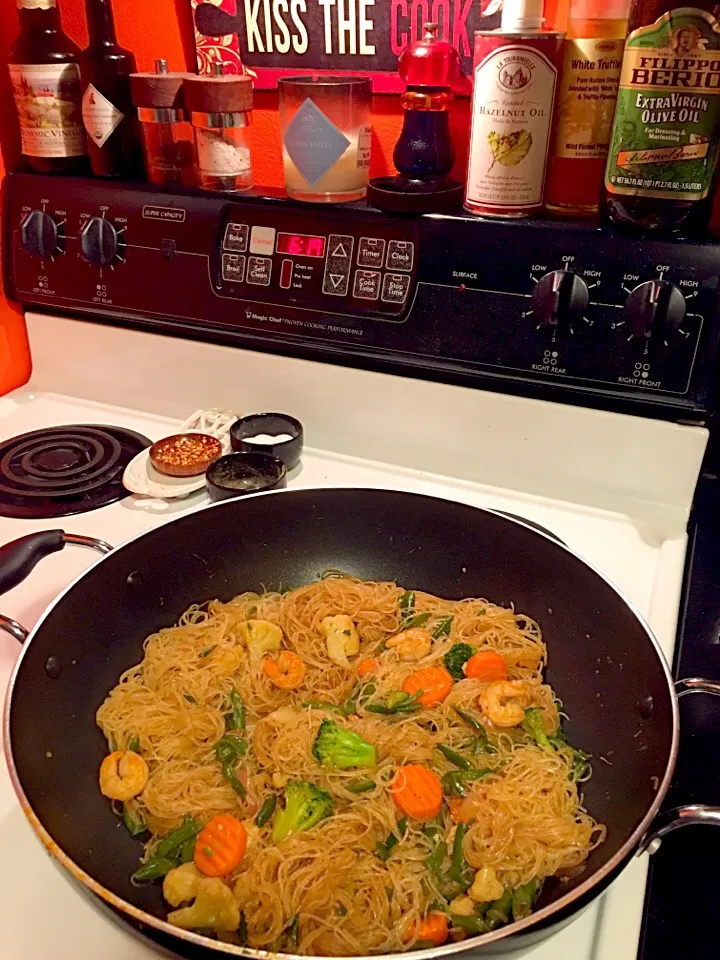 Stir fried rice noodle with veggies & shrimp|🌺IAnneさん