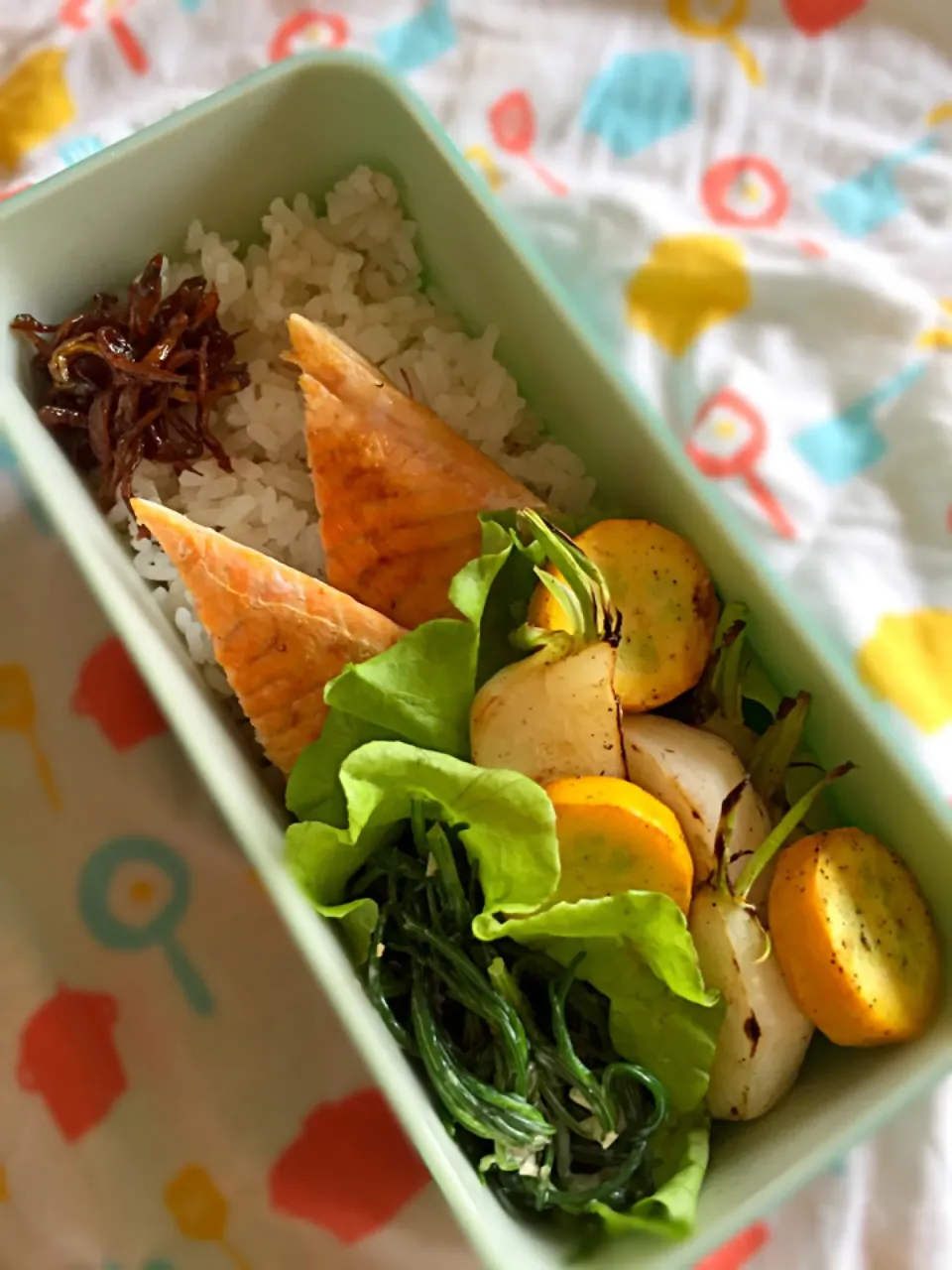 お弁当◎ 今日ももち麦ご飯🍚その他いろいろお野菜|しょちちさん