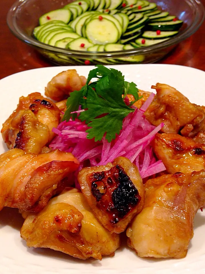 Junさんの料理 グリルで簡単焼き鳥🐓オイスターソースとニンニクのみじん切りを和えて焼くだけ|hannahさん