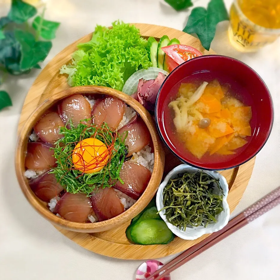 カンパチのユッケ風漬け丼🐟|むぎママさん