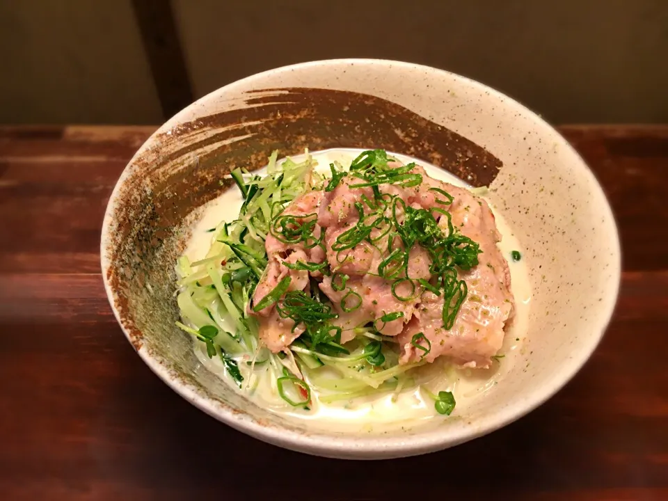 Snapdishの料理写真:豚しゃぶ胡麻豆乳そうめん1|半田手延べそうめんの店 阿波や壱兆さん