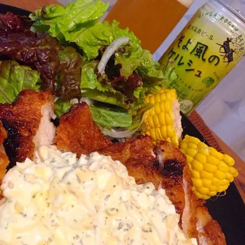 「そよ風のケルシュ缶」を使ってみたSnapdishの料理・レシピ写真:チキン南蛮&そよ風のケルシュ😋🍻✨ 嬉しいモニター当選😍ありがとうございます🎵 つまみいらない、美味しいビールですが、チキン南蛮の準備してから届いて、どーしてもすぐ飲みたくて、氷で冷やして、いただきました😋 甘い香りでフルーティなビール🍺缶も可愛い❤️