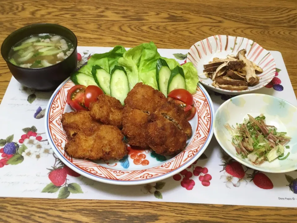 けんちん汁風・お肉屋さんのミンチカツ&ヒレカツ・生椎茸焼き浸し・ミョウガと大葉の梅醬和え|美也子さん