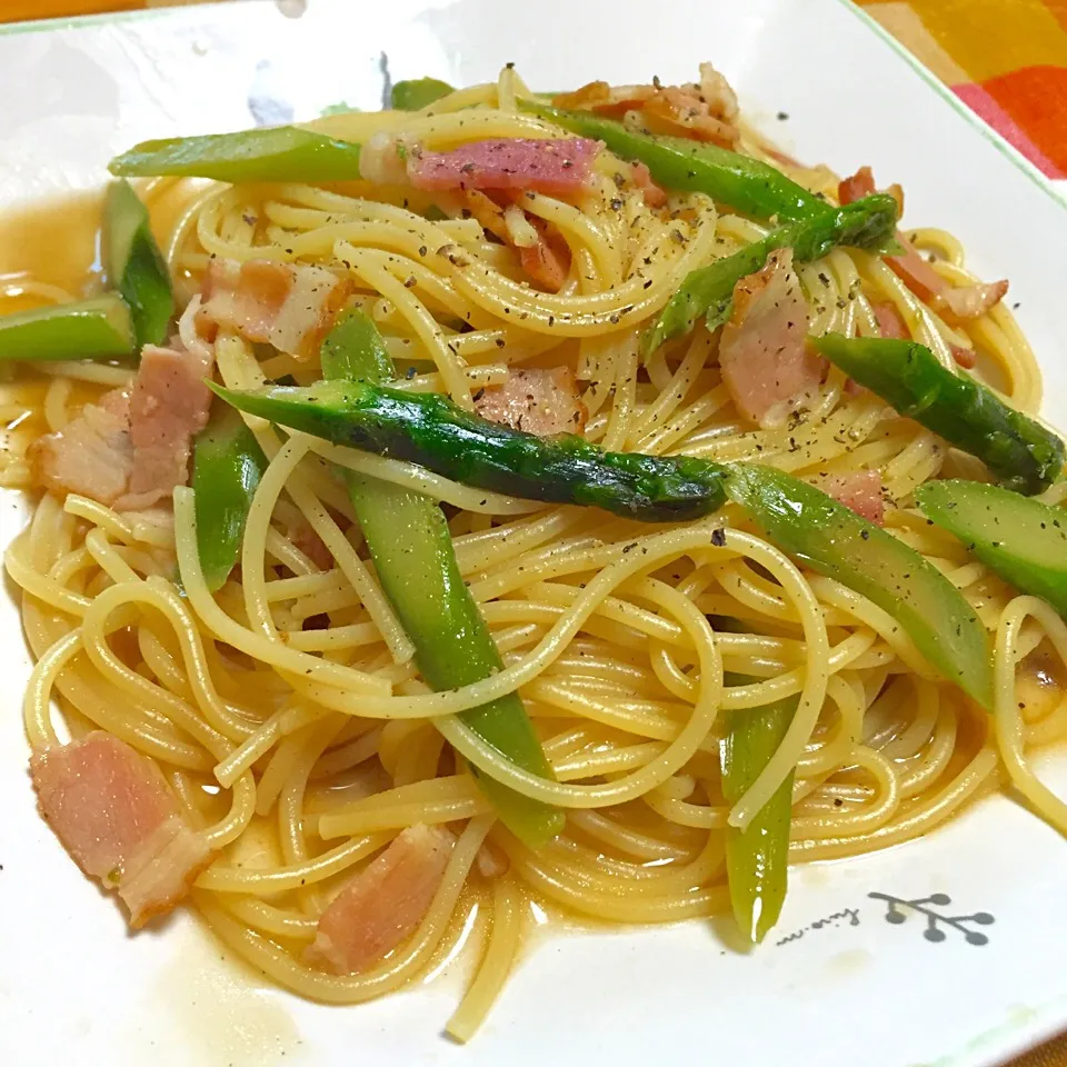 アスパラとベーコンのバター醤油スパゲティー|カウンター嬢さん