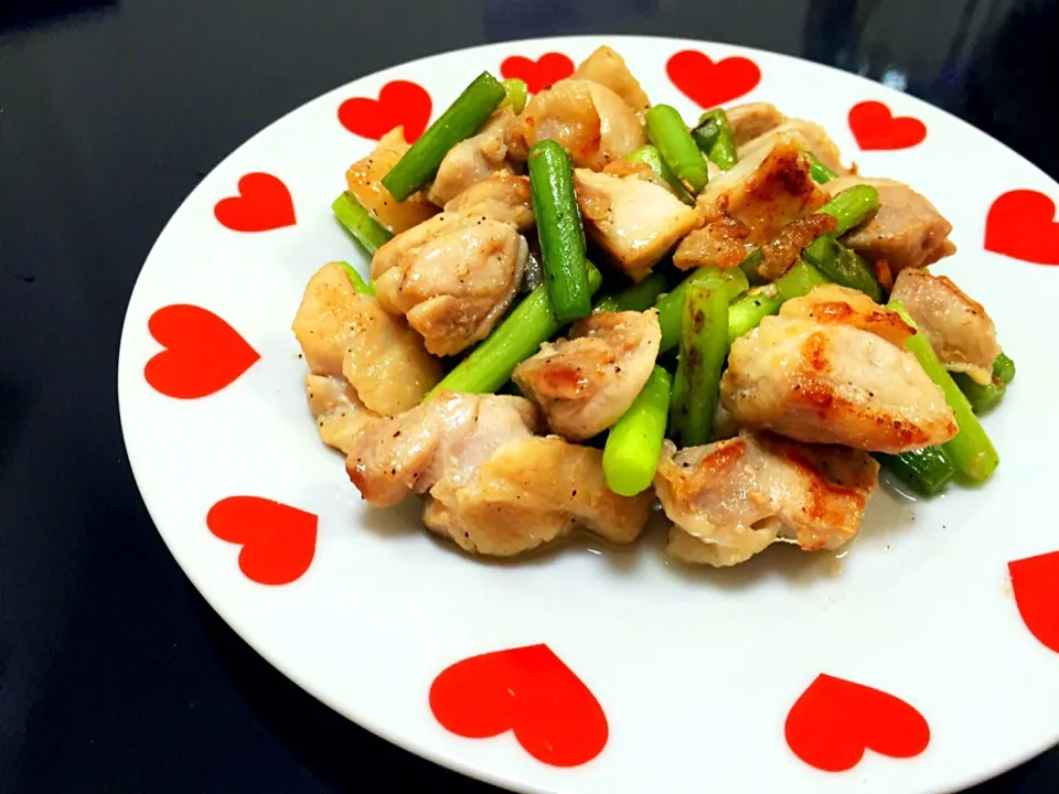 鶏肉とニンニクの芽炒め♡|ちひろさん