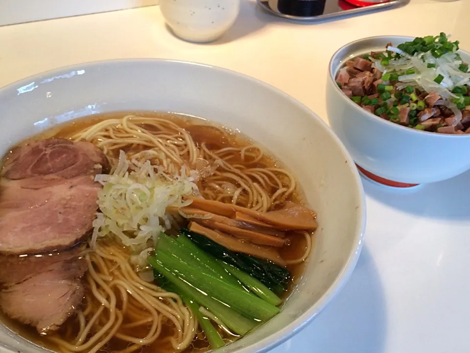 醤油ラーメンとチャーシュー丼|Dayama Tom2さん