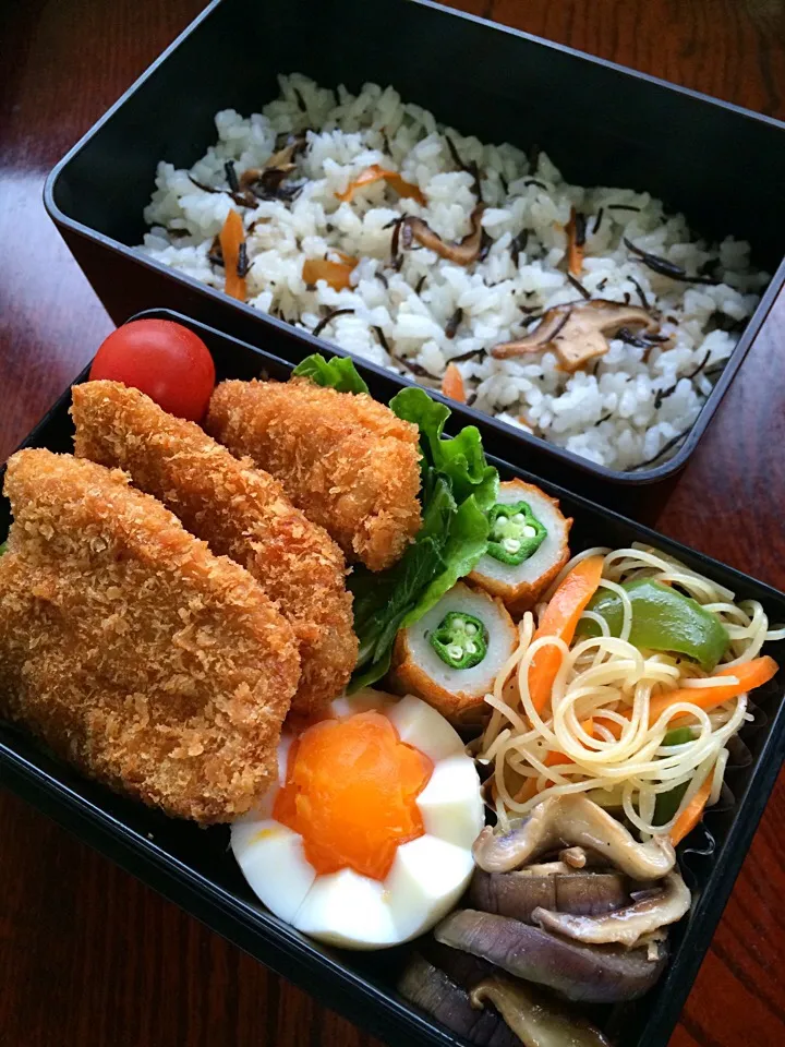 Snapdishの料理写真:ひとくちカツ弁当|二キィさん