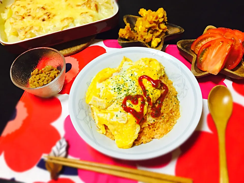 晩ご飯☻ポテトグラタン×オムライス×カボチャとクリームチーズサラダ|rai☻*さん