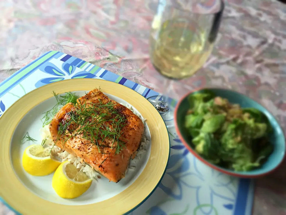 Snapdishの料理写真:Grilled dill pepper salmon|CWSさん