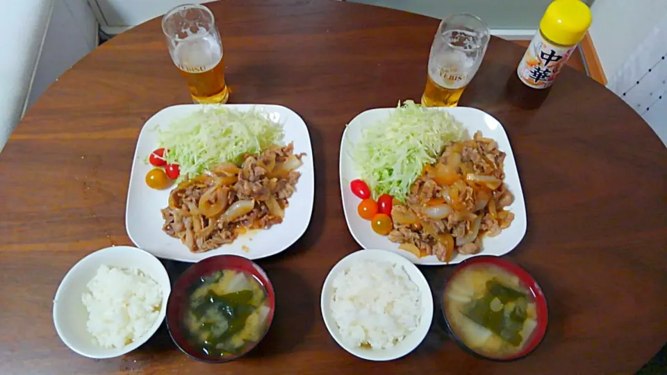 Snapdishの料理写真:豚肉のしょうが焼き定食|かおちゃんさん