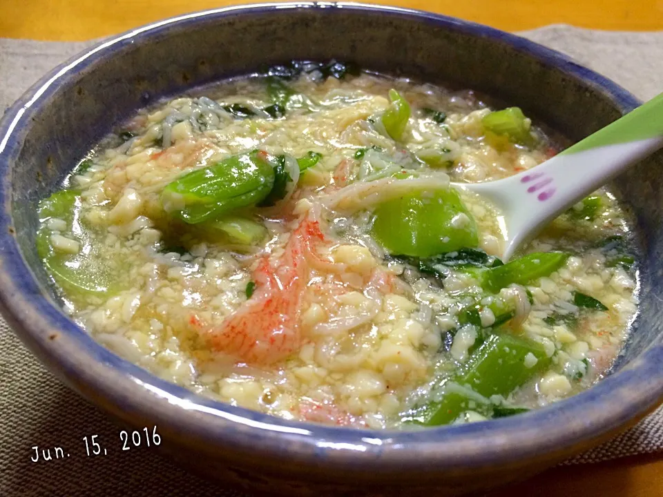 Tomoko Itoさんの料理 玉子豆腐とカニカマ使って簡単うまうまあんかけ冬瓜♥をチンゲン菜で 🎵|みきおさん