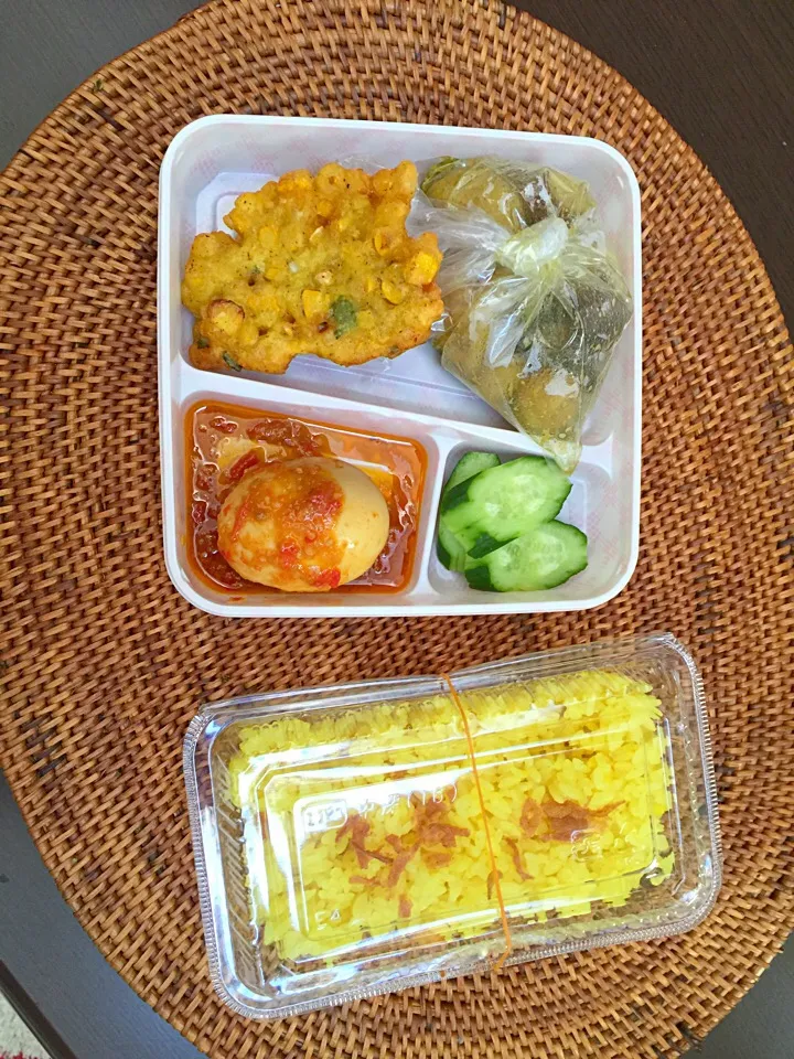 Snapdishの料理写真:Iftar bento|yeni kartikasariさん