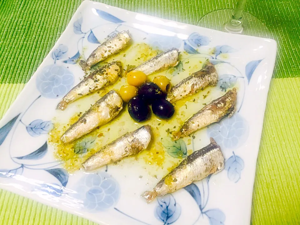 Oil Sardines in Basil Sauce|Jaimie Alvarezさん